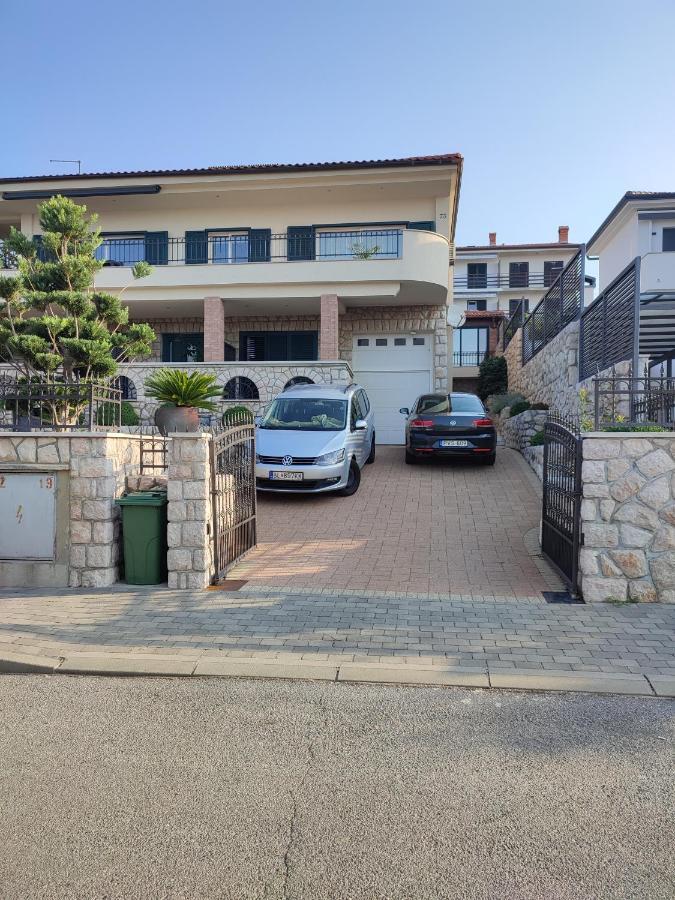 Biuk Apartments ノヴィ・ヴィノドロスキー エクステリア 写真
