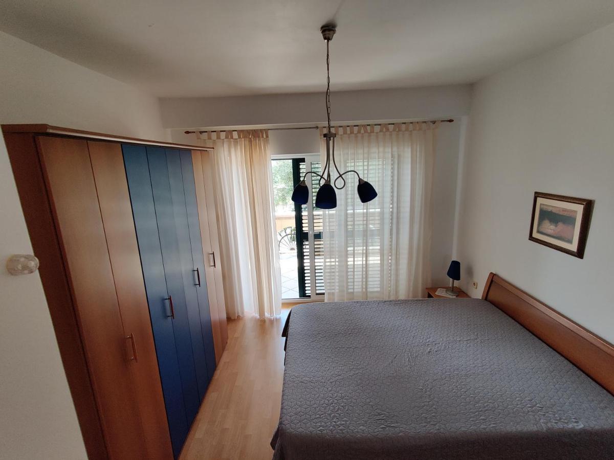 Biuk Apartments ノヴィ・ヴィノドロスキー エクステリア 写真
